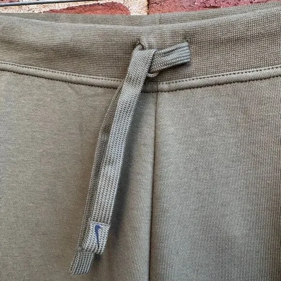 Nike One Therma-FIT Joggers sweatpants Olive Green Women’s XXL Plus Size NWT - Picture 4 of 11